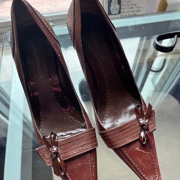 Pointed Toe pumps - Picture 2 of 4